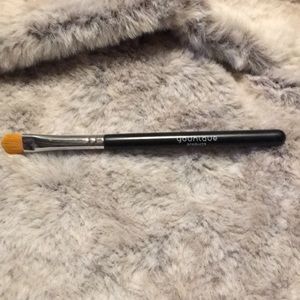 Younique cream shadow brush
